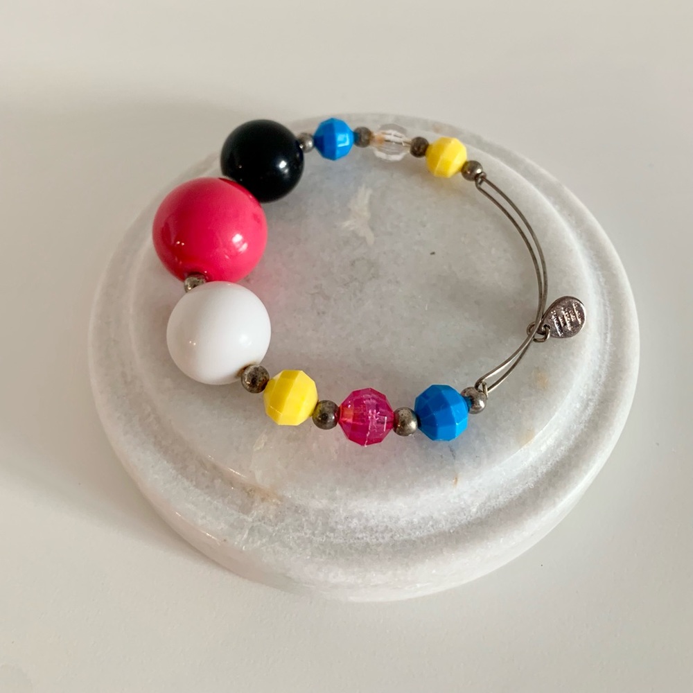 MOVING SALE | Women’s Vintage Multicolored Beaded Statement Bracelet